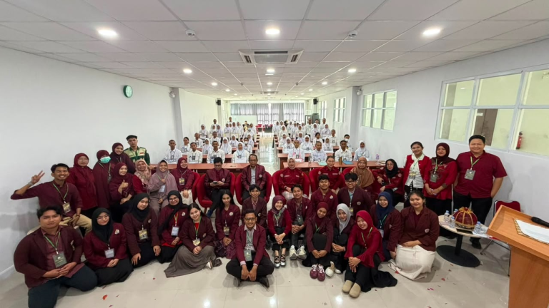 PKKMB Fakultas Kedokteran Unsulbar 2026 Perkuat Semangat Kebersamaan Mahasiswa Baru